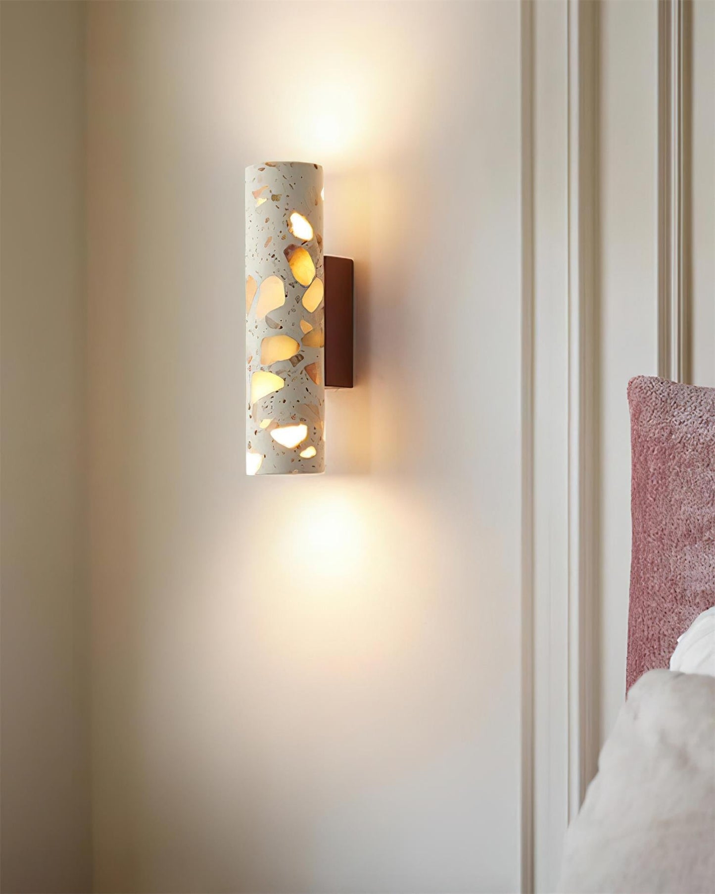 Mogendo | Clasten Wall Lamp