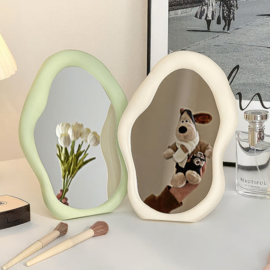 Mogendo | Irregular Blob Makeup Mirror