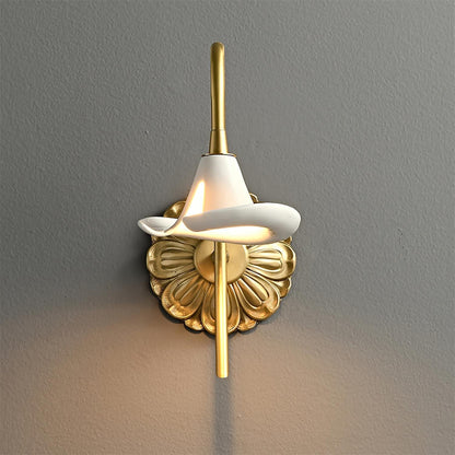 Mogendo | Calla Lily Wall Lamp