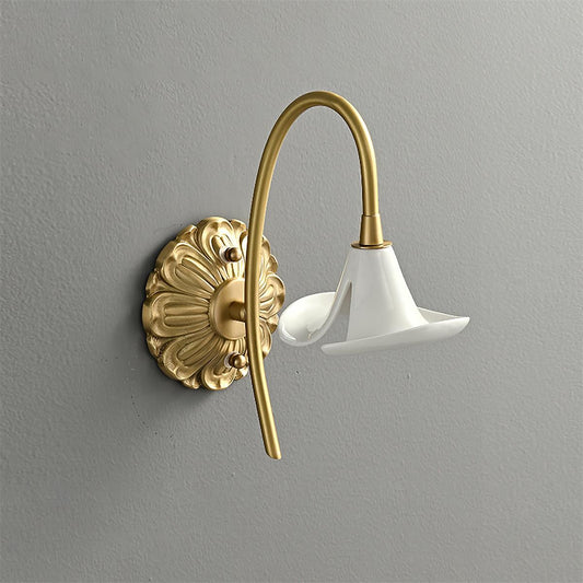 Mogendo | Calla Lily Wall Lamp W 12cm x H 25cm W 4.7″ x H 9.8″ Brass & White