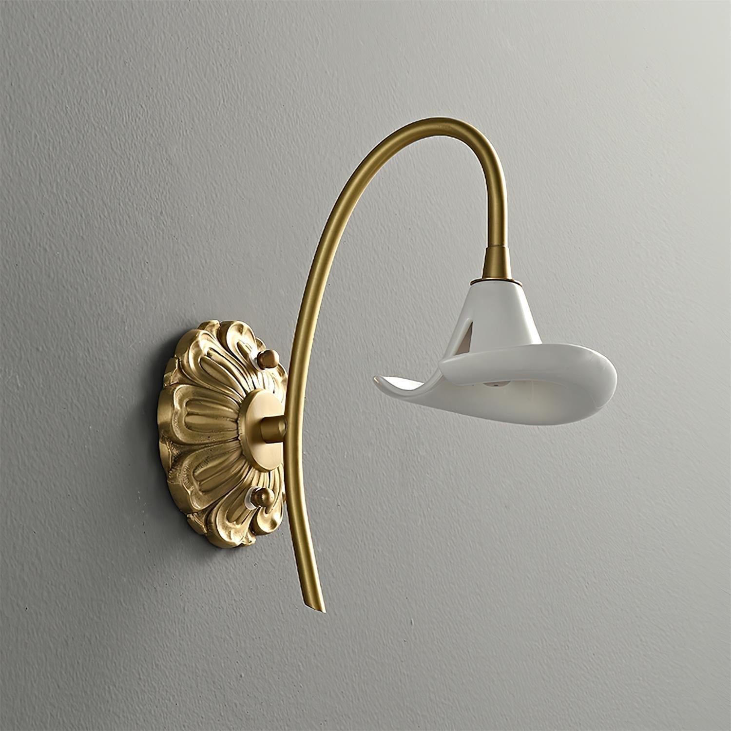 Mogendo | Calla Lily Wall Lamp