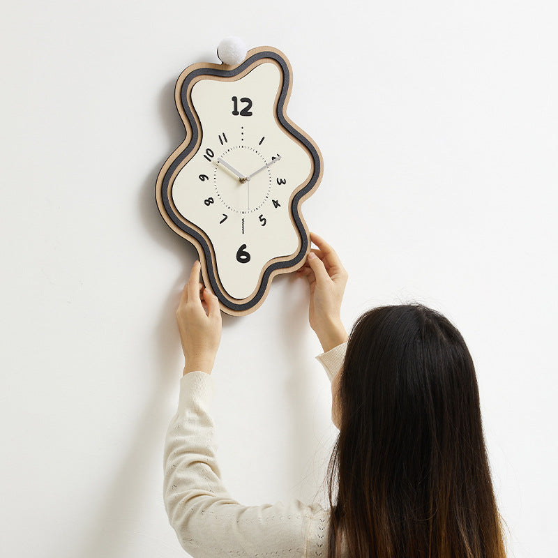 Mogendo | Creative irregular wall decoration Silent Clock