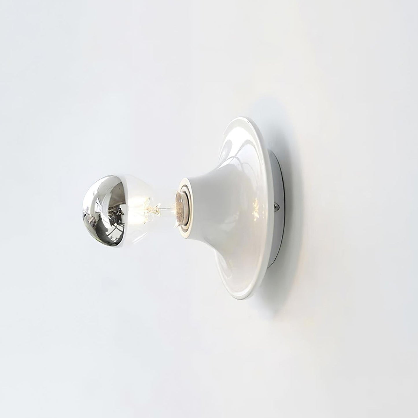Mogendo | Radiora Wall Lamp W 15cm x H 13cm W 5.9″ x H 5.1″ White