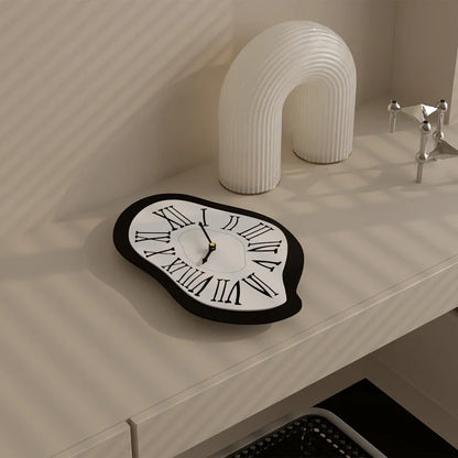 Mogendo | Surreal melting nordic wall clock