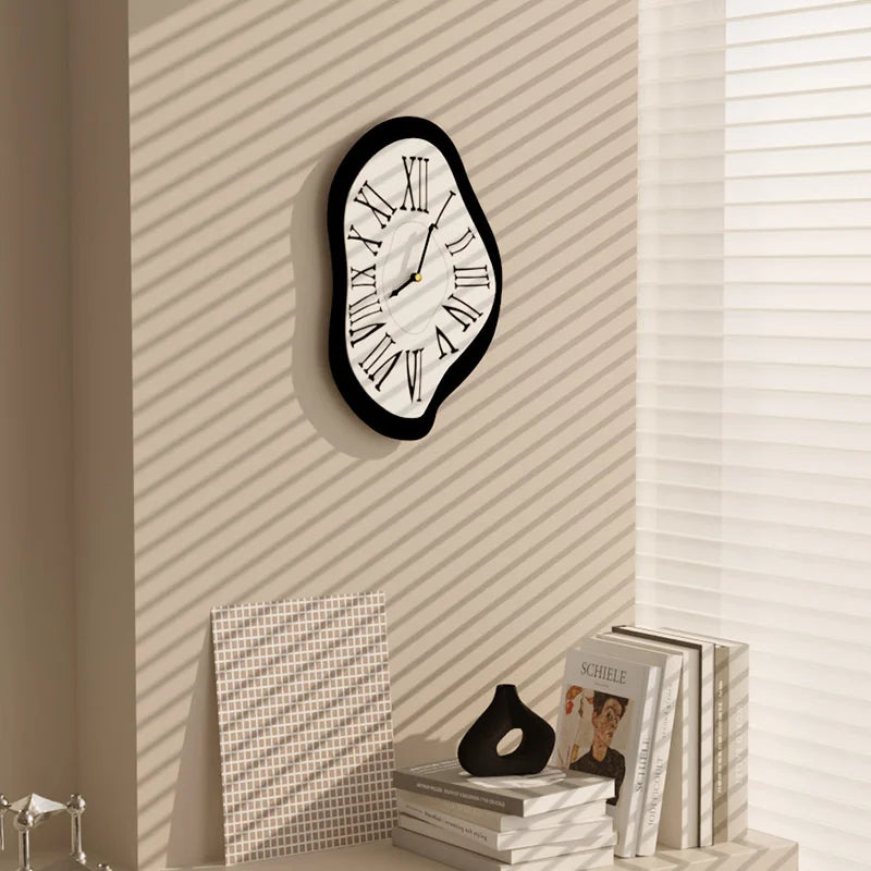 Mogendo | Surreal melting nordic wall clock