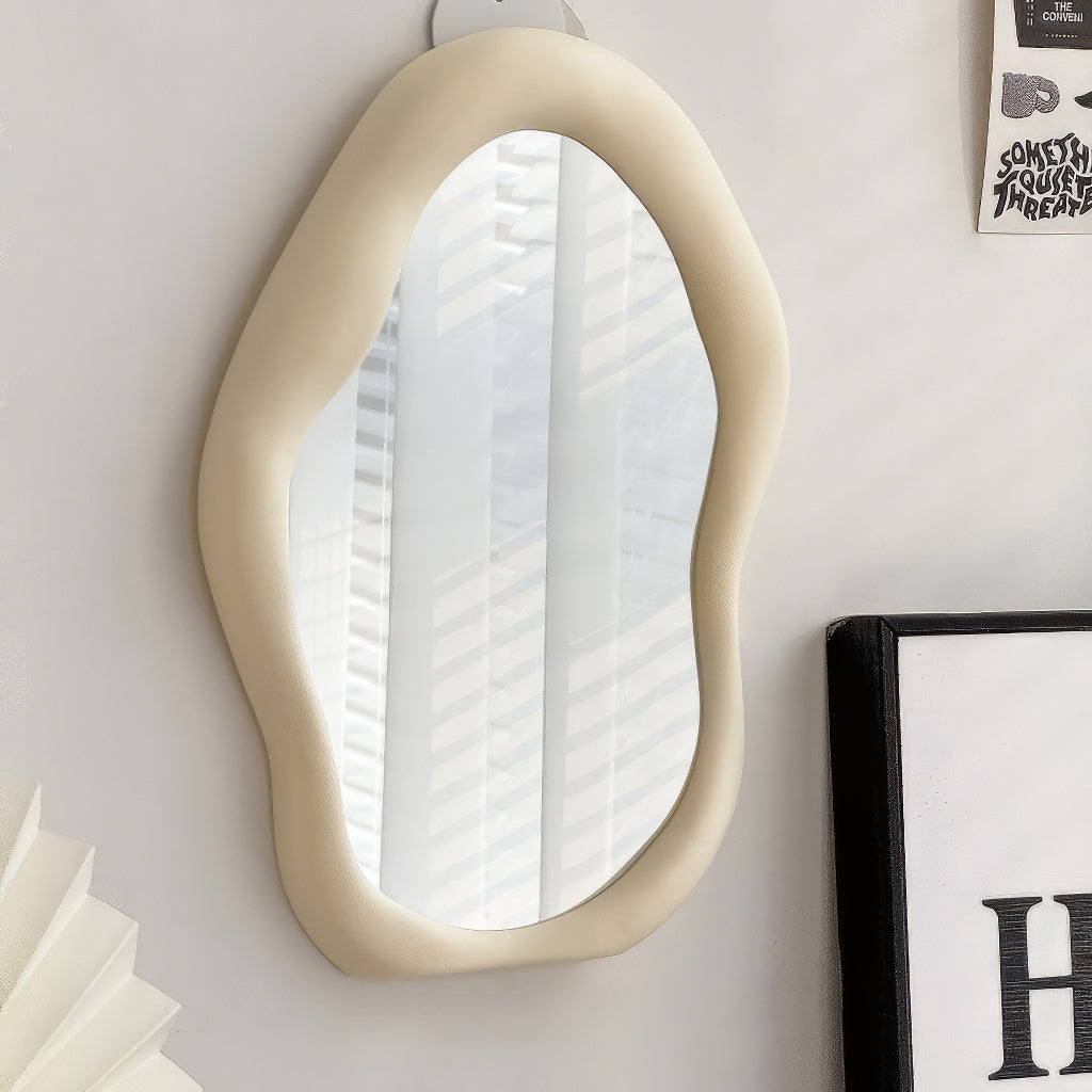 Mogendo | Irregular Blob Makeup Mirror