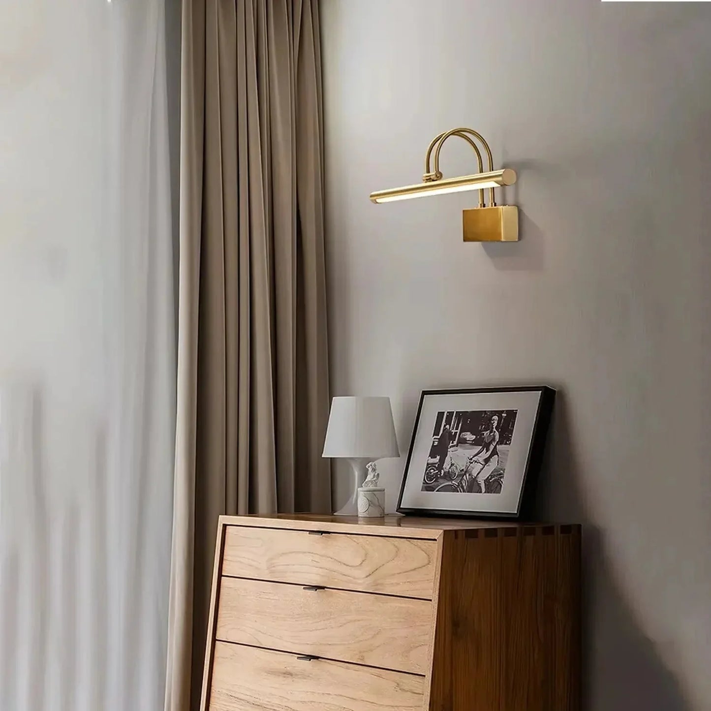 Mogendo | Modern Minimalistic Picture Light