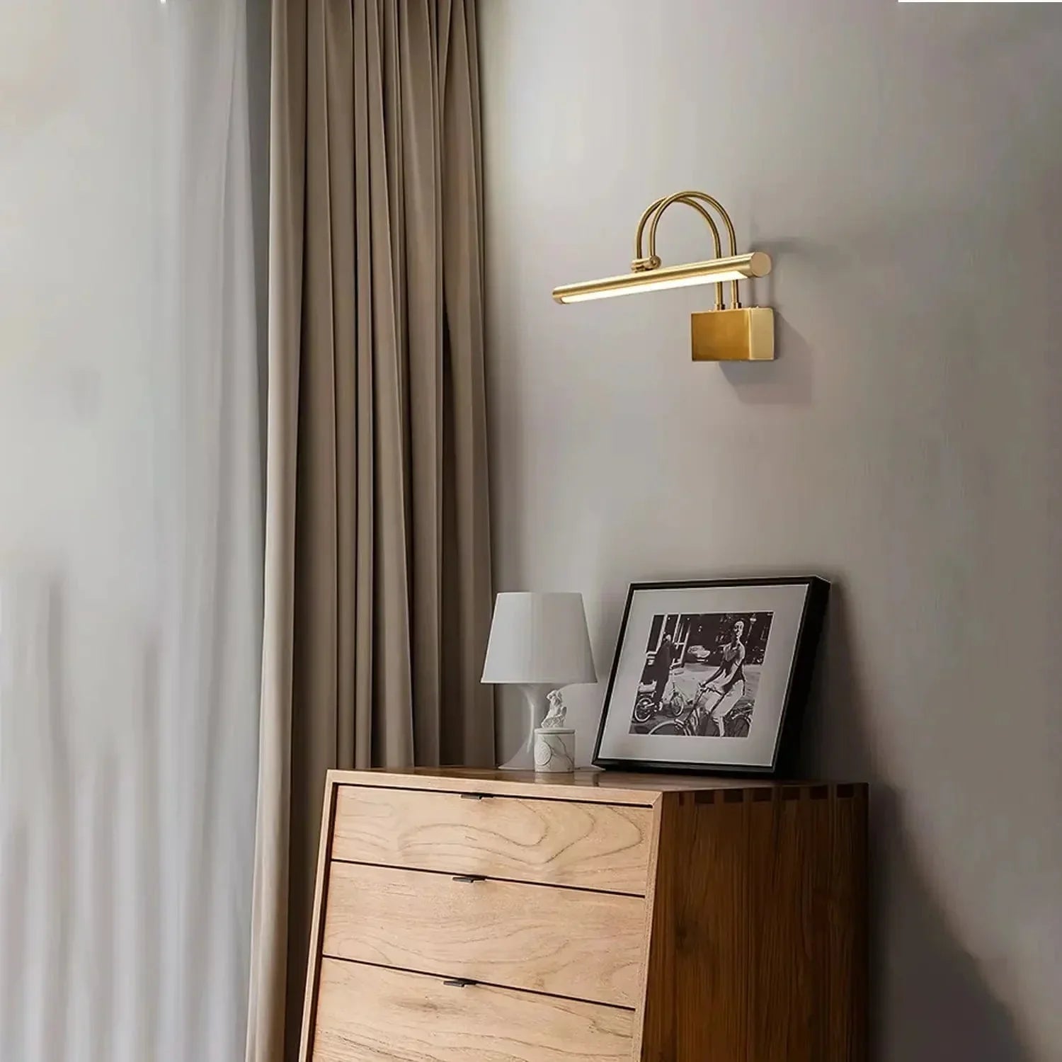Mogendo | Modern Minimalistic Picture Light
